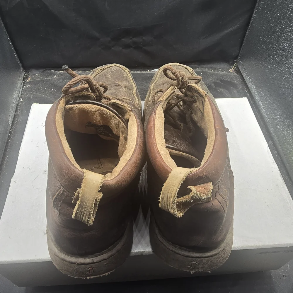 Justin Boots‎ Distressed Brown Chukka Boots